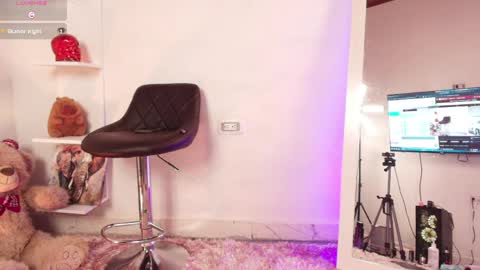 ema_parkerr online show from April 13, 11:05 pm