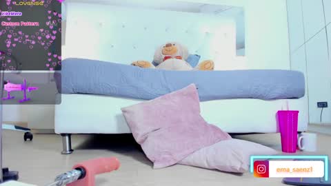 Snapshot of ema_saenz_ chatting on January 20, 4:21 am Sofia online show from January 20, 4:21 am