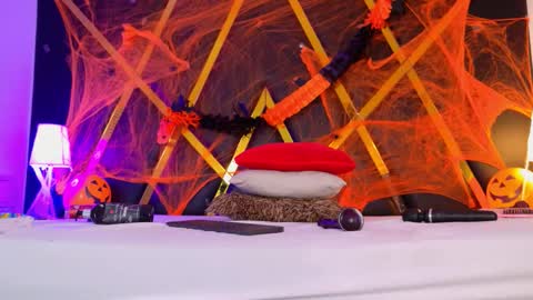 Emma online show from October 26, 12:22 pm