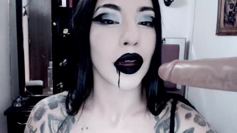 Emerald Black online show from October 29, 6:18 am