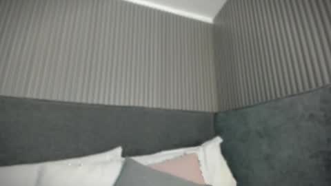 emelie_89 online show from May 28, 11:30 am