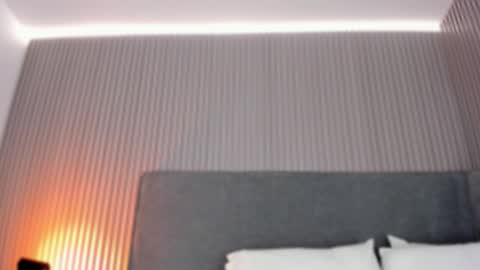 emelie_89 online show from December 19, 12:08 pm