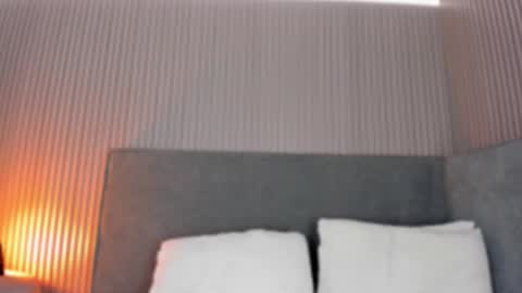 emelie_89 online show from December 20, 12:09 pm