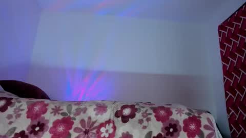 Snapshot of emiily15_ chatting on October 7, 6:56 pm Emi online show from October 7, 6:56 pm