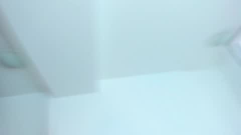 Snapshot of emiily15_ chatting on December 28, 7:22 pm Emi online show from December 28, 7:22 pm