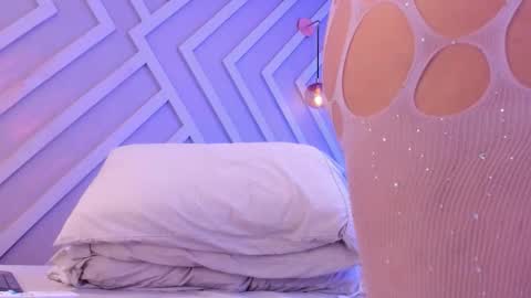 Emily online show from September 25, 10:58 am