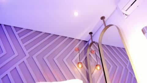 Emily online show from October 10, 12:10 pm