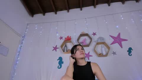 Snapshot of emiily_parkerr chatting on March 1, 3:10 am Emily online show from March 1, 3:10 am