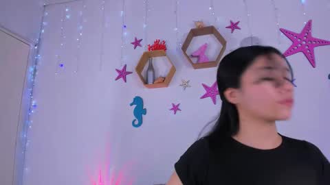 Snapshot of emiily_parkerr chatting on September 20, 3:27 am Emily online show from September 20, 3:27 am