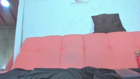 Snapshot of emiily_s chatting on January 16, 12:09 pm Emily online show from January 16, 12:09 pm