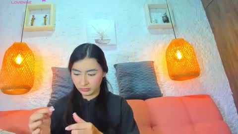 Snapshot of emiily_s chatting on September 15, 12:02 pm Emily online show from September 15, 12:02 pm