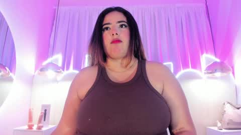 Emiily Grace online show from May 16, 11:31 am