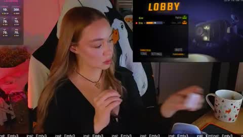 Emili online show from November 15, 5:25 pm