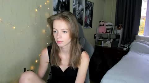 emili_sweet__ online show from October 21, 9:57 am