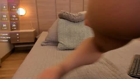 emilia_1040 online show from November 14, 1:55 pm