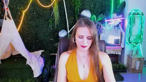 Emilia Bedy online show from November 15, 9:10 am