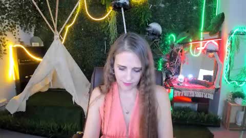 Snapshot of emiliabedy chatting on October 15, 9:12 am Emilia Bedy online show from October 15, 9:12 am