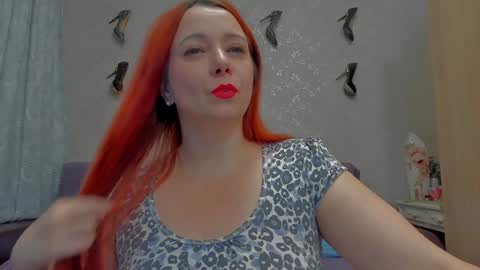 Emiliana online show from December 4, 9:51 am