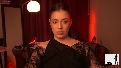  Emiliya  online show from December 5, 1:45 pm