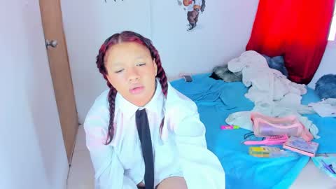Snapshot of emilly_coper18 chatting on October 3, 2:11 pm emily online show from October 3, 2:11 pm