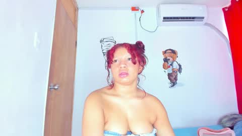 Snapshot of emilly_coper18 chatting on October 6, 2:45 pm emily online show from October 6, 2:45 pm