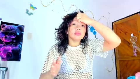Snapshot of emilly_coper18 chatting on February 11, 12:36 pm emily online show from February 11, 12:36 pm