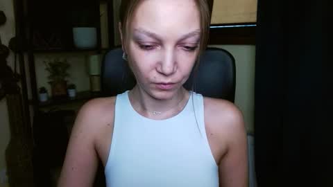 Emilly online show from February 23, 12:59 pm