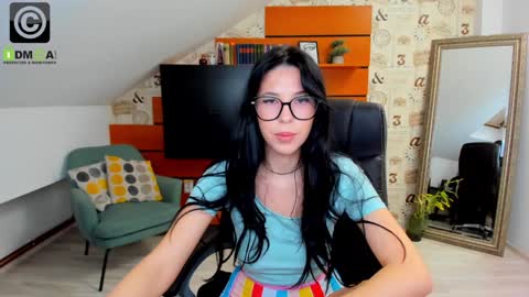 Snapshot of emillytaylor chatting on January 28, 4:50 am EmillyTaylor online show from January 28, 4:50 am
