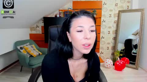 Snapshot of emillytaylor chatting on February 18, 4:26 am EmillyTaylor online show from February 18, 4:26 am