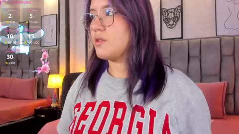Snapshot of emily_5weet chatting on March 2, 3:45 am Emily online show from March 2, 3:45 am
