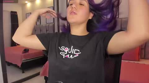 Snapshot of emily_5weet chatting on February 18, 5:42 am Emily online show from February 18, 5:42 am