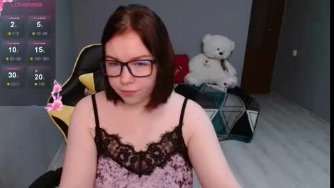 Snapshot of emily_amorre chatting on September 22, 1:26 am Emily 3 online show from September 22, 1:26 am