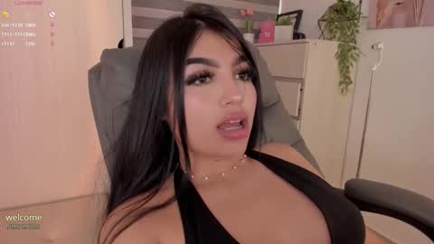 EmilyKenner  Independent model  online show from September 9, 1:33 pm