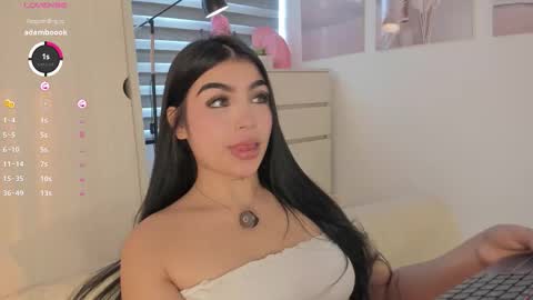 EmilyKenner  Independent model  online show from October 20, 8:34 pm