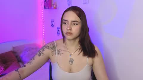 Emily Lindey online show from March 3, 1:00 am