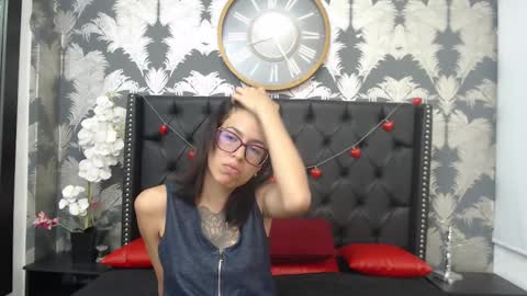 Emily online show from February 26, 2:38 pm