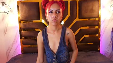Snapshot of emily_morgan04 chatting on March 11, 11:33 am online show from March 11, 11:33 am
