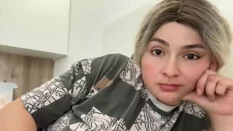 emily_morning_dew online show from October 28, 11:16 am