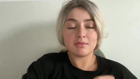 emily_morning_dew online show from October 7, 8:19 am