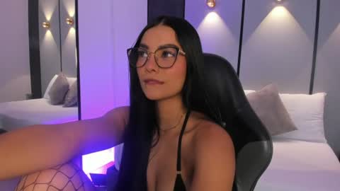 emily_tolson online show from July 2, 7:42 pm