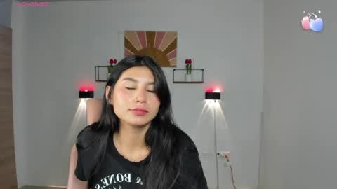 Emi online show from April 14, 10:10 pm