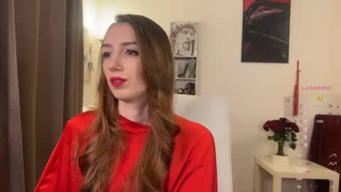 Snapshot of emily_w0w_ chatting on October 22, 4:23 pm Lia online show from October 22, 4:23 pm
