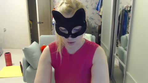 Emily online show from April 14, 7:03 pm