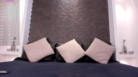 emilyallen_1 online show from October 31, 5:09 am