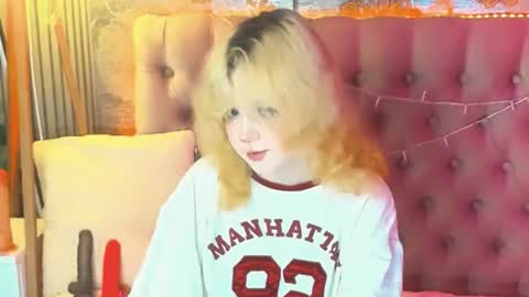 Baby Emelli online show from May 21, 6:33 am