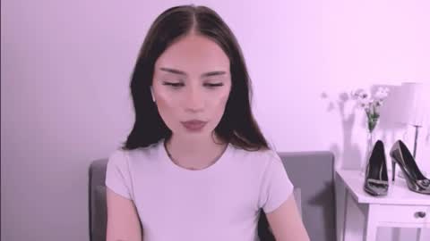 EmilyCharming online show from April 14, 8:09 pm