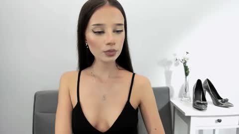 EmilyCharming online show from October 29, 9:28 pm