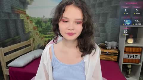 Snapshot of emilychaves chatting on September 17, 8:51 pm Emilyhaves online show from September 17, 8:51 pm