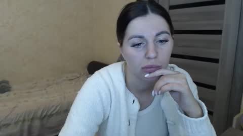 emilyfork online show from November 6, 6:03 pm