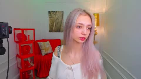 Emily online show from February 7, 7:18 pm